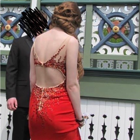 Red Prom Dress *size 0* - Picture 7 of 7
